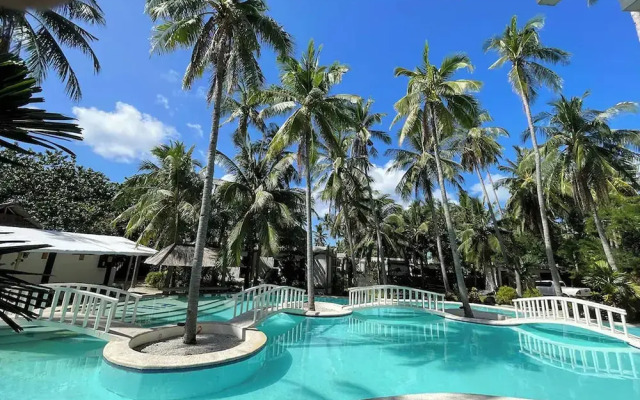 Pili Beach Resort Agmanic