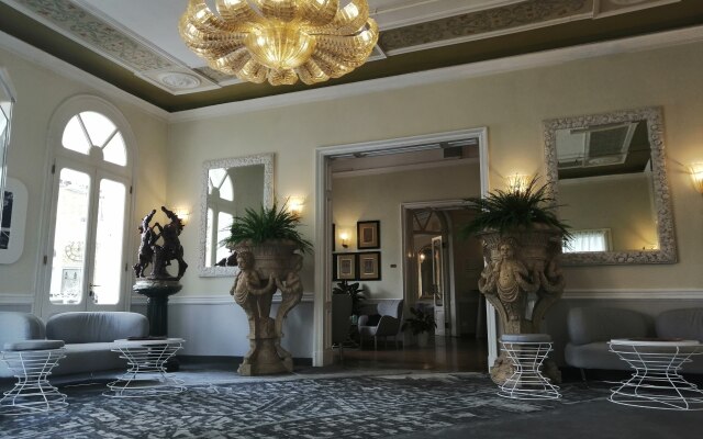 Ausonia Hungaria Hotel