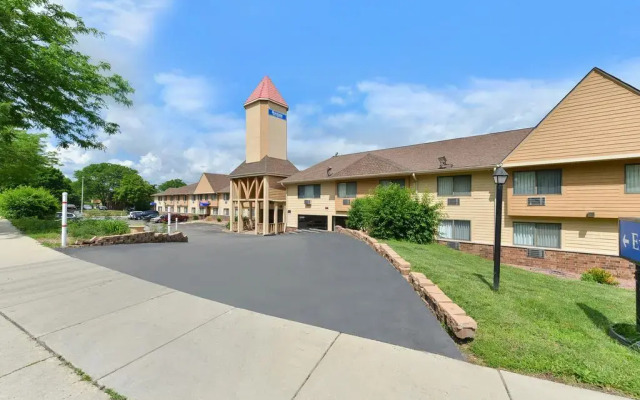 Rodeway Inn & Suites Madison East