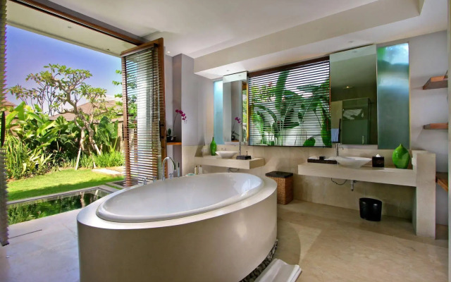 The Akasha Bali