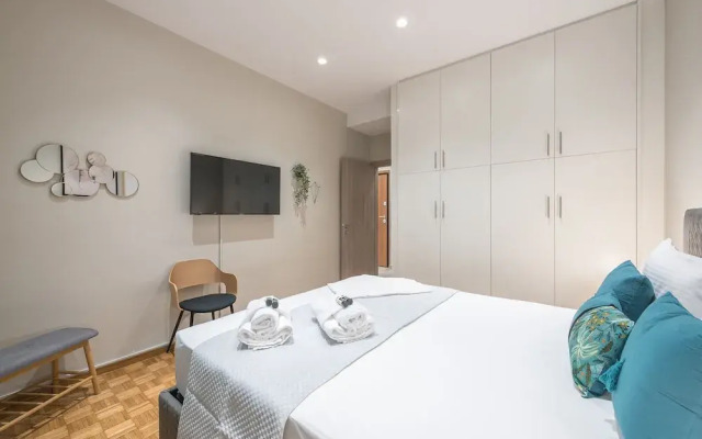 Elegant Mavili Suite by Cloudkeys