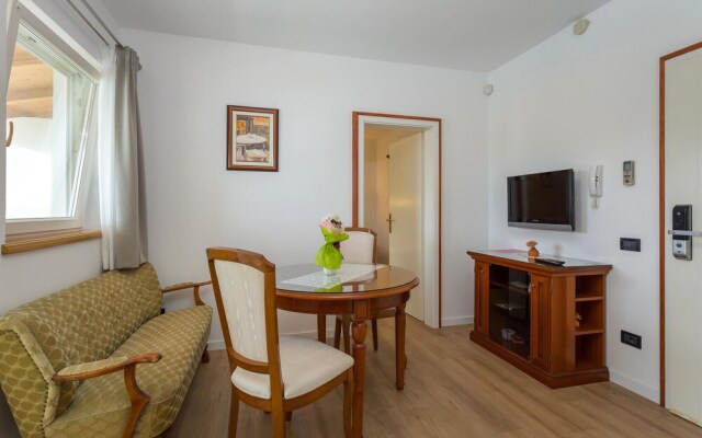 Amazing Home in Medulin With Wifi and 1 Bedrooms