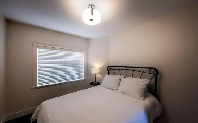 Qualicum Beach Ocean Suites
