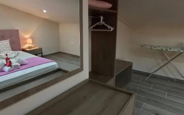 Aretoysa Center Luxury Suites 2