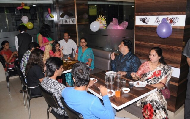 Hotel Galaxy Residency