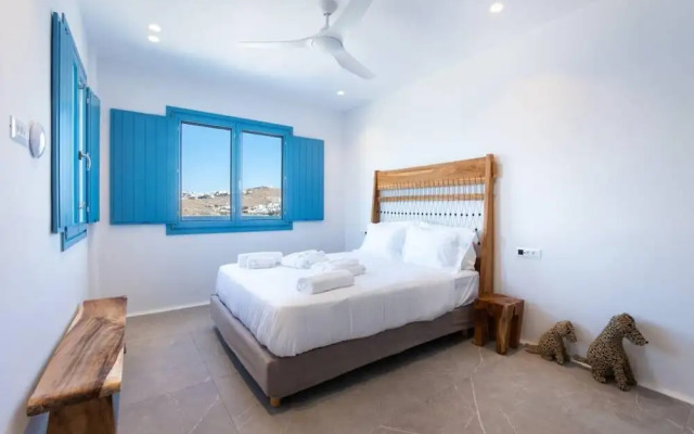 Villa Myko With Heated Pool in Ornos