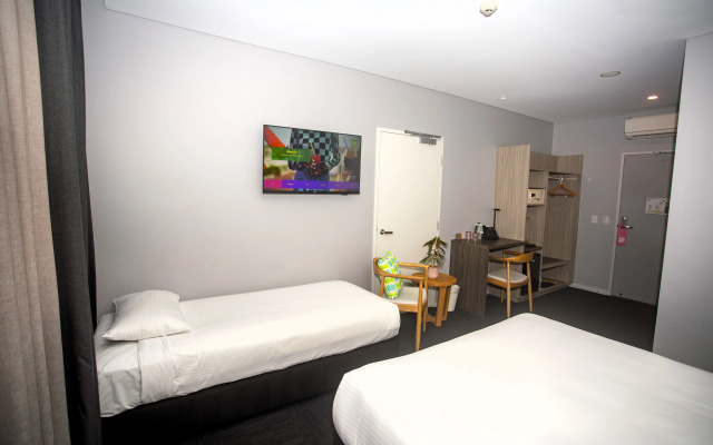 ibis Styles The Entrance