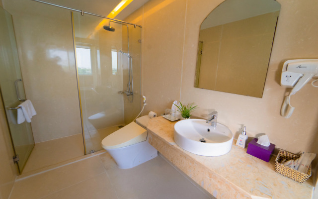 Century Riverside Hotel Hue