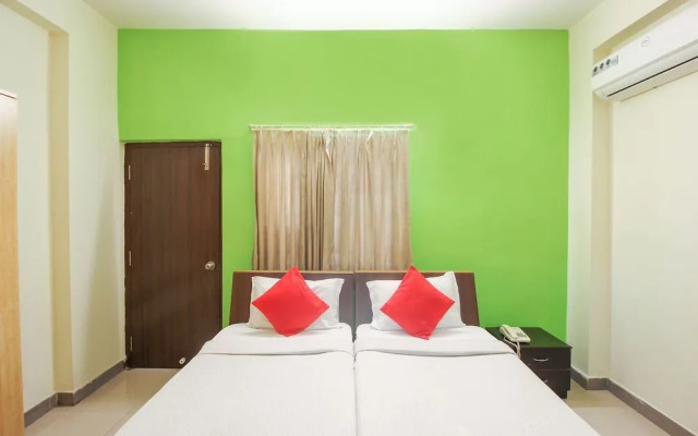 2006 Apartment Begumpet