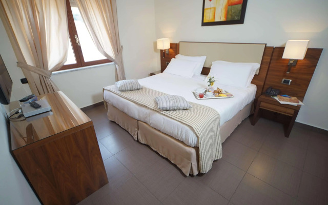 Suites & Residence Hotel Napoli