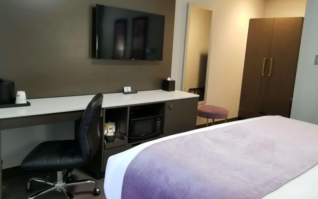 Sunset West Hotel, SureStay Collection by Best Western