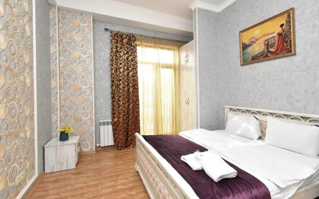 Apartment on Kajaznuni street