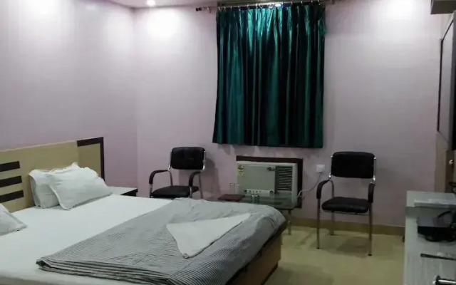 M S Hotel