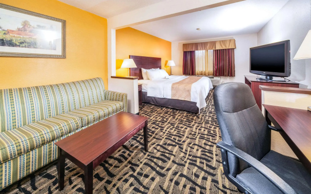 Quality Inn & Suites Danville East