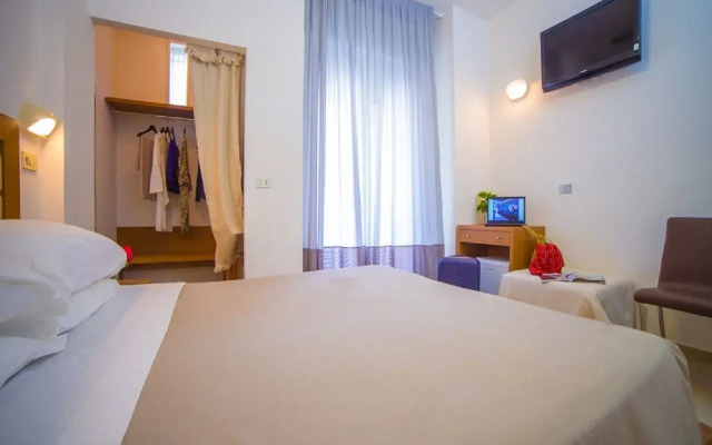 Mediterraneo Hotel & Suites