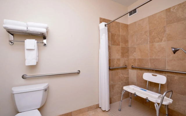 Holiday Inn Express & Suites Sioux Falls At Empire Mall by IHG