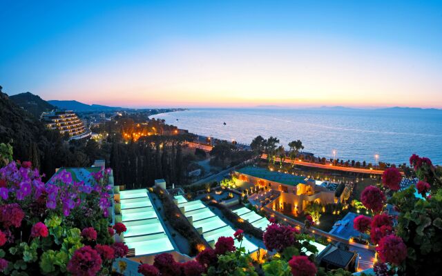 Amathus Elite Suites(Ixia)