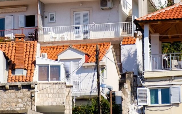 Nostromo Guesthouse