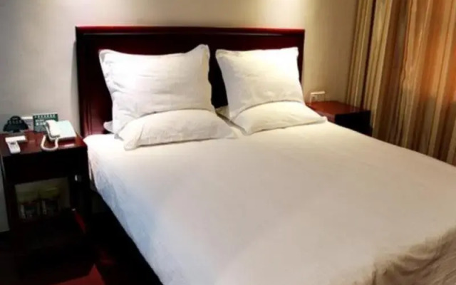 GreenTree Inn Urumqi Qiming Yuan Business Branch