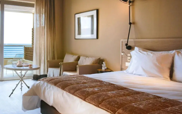 Alex Hotel