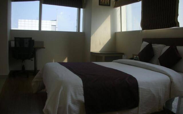 Hotel Hyphen Noida