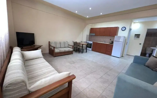 Family Apartment in Kalithea