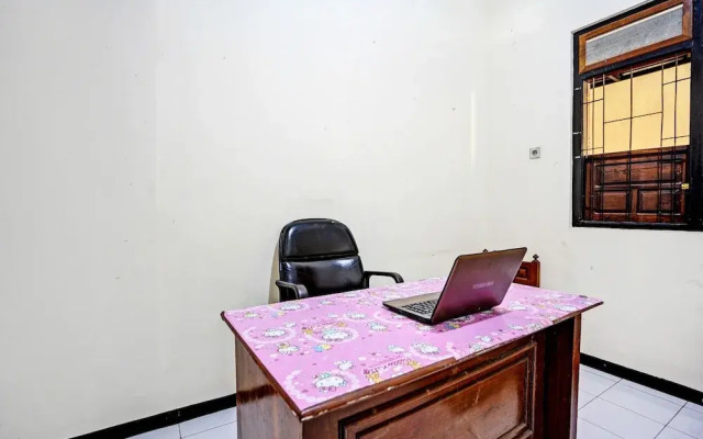 OYO Life 92785 Wisma Trubus  Syariah
