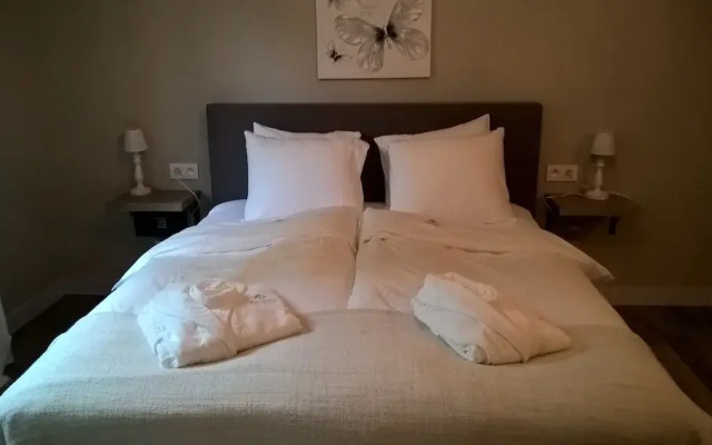 B&B Rosteline