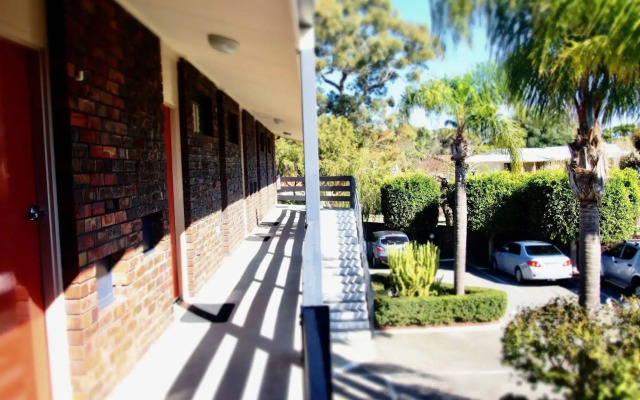 Kings Park Motel