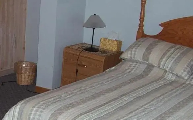 St. Mary's River Lodge