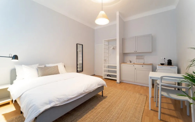 Beautiful Studio Close to the City Center