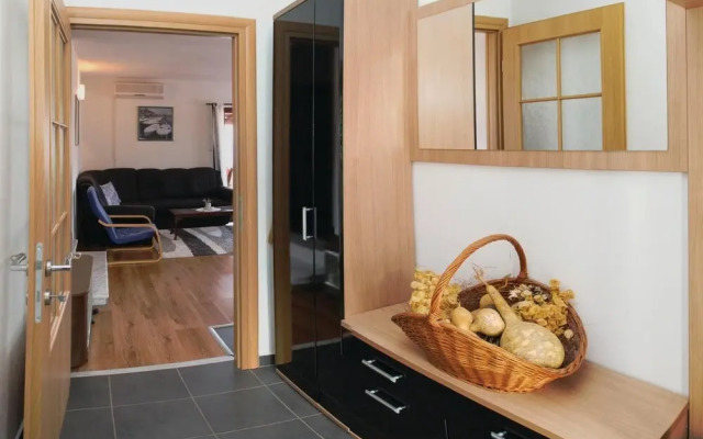 Amazing Apartment in Splitska With 2 Bedrooms and Wifi