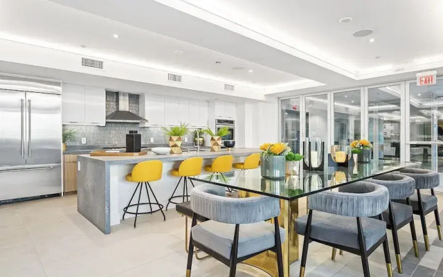 Global Luxury Suites Irvine
