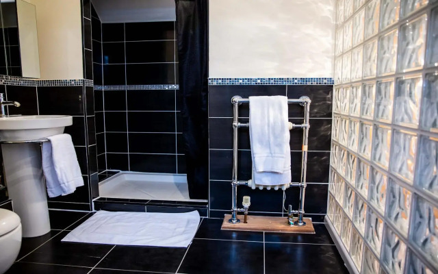 Stunning Maisonette - 3 bed - 3 Bath