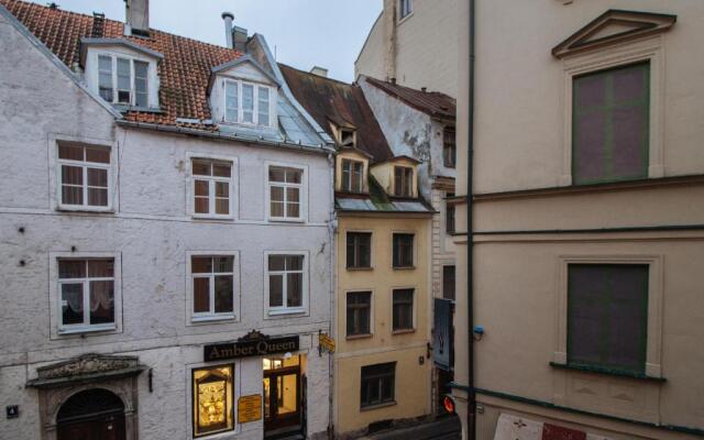 Old Riga Dome Square Apartment