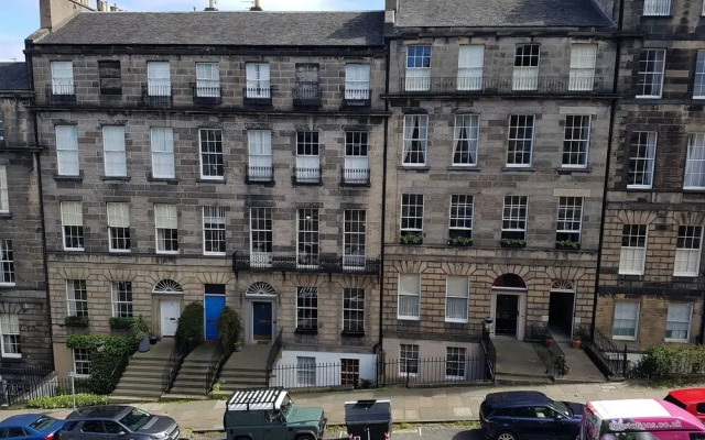 Premier Central Stay Edinburgh