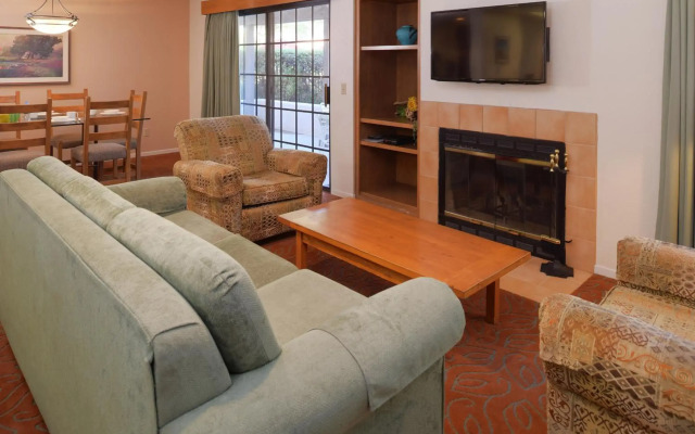 Riviera Oaks Resort