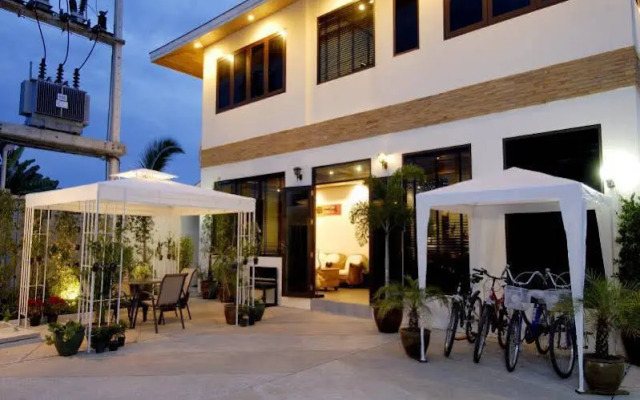 Xyza Villa Hotel