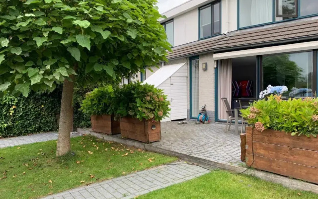 Ferienhaus am Wasser Lemmer 208