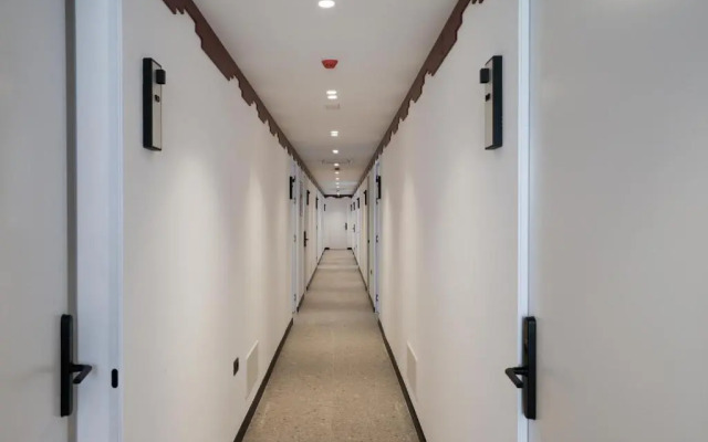 Bazaar Hotel