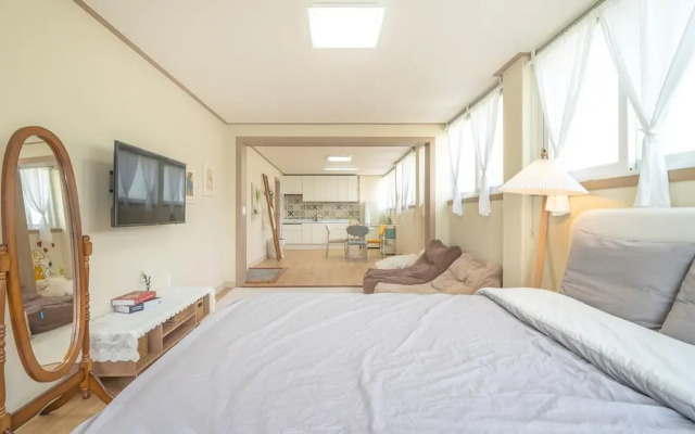 Yeosu Canada meo Village pet Pension