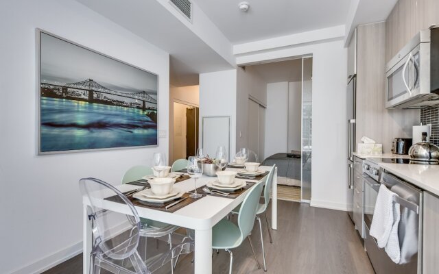 Stylish New 2Br Luxury Condo W Parking