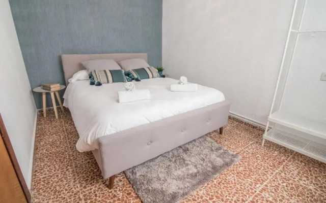 tuGuest Gran Via 42 Apartment