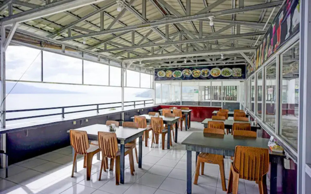 Collection O Gapura Hotel Near Parapat Penatapan Danau Toba