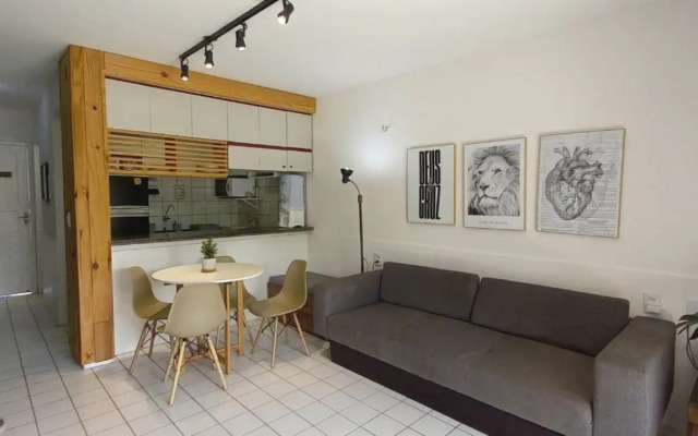 Apto 1 QT - Praia - Piscina - Wi-Fi - Ar Cond.