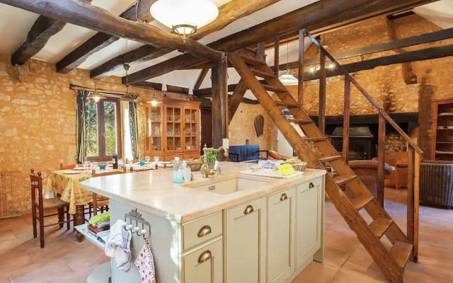 Detached, Characteristic House in Nature Near Saint-cirq-madelon