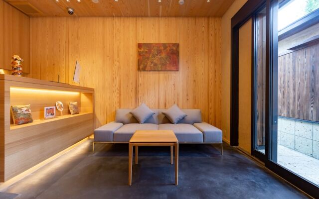 Karen Kyoto Higashiyama