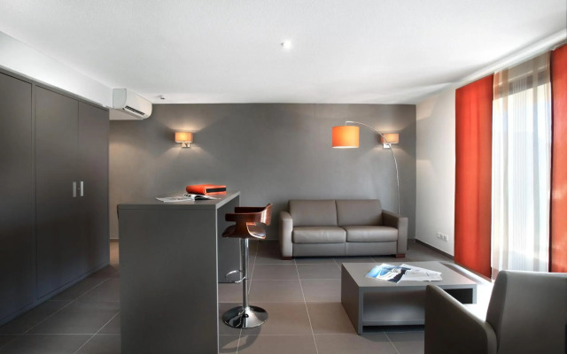 Hotel Seventeen