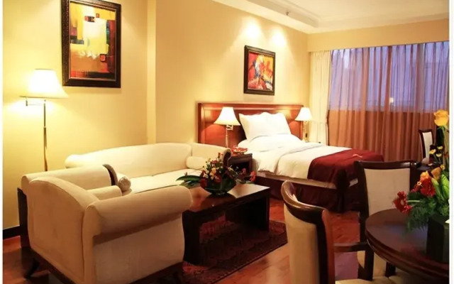 Trianon Royal Hotel