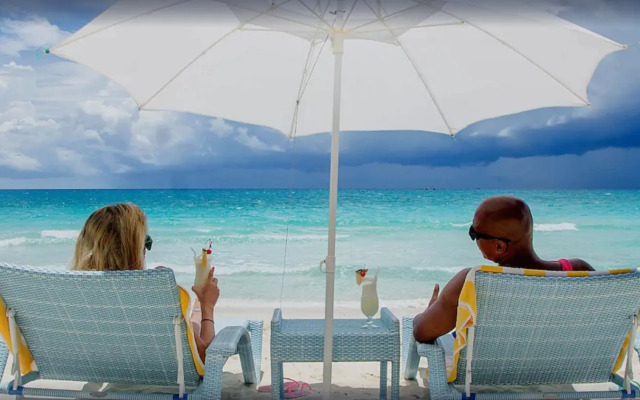 Calypso Beach & Dive Resort